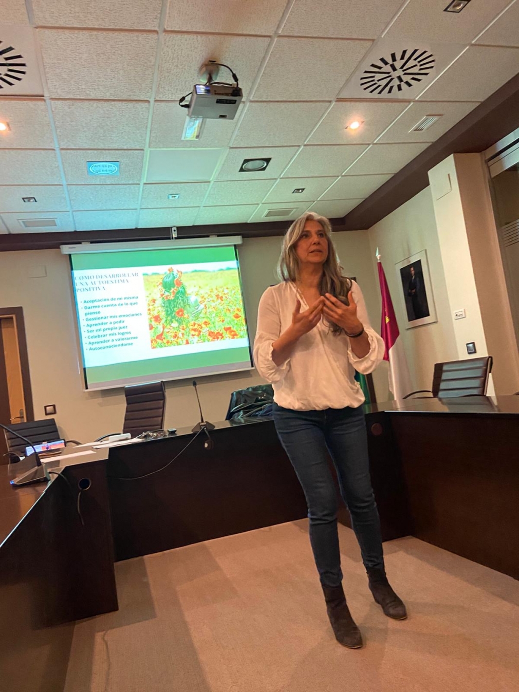 Conchi Bargiela impartió un taller sobre el empoderamiento de la mujer
