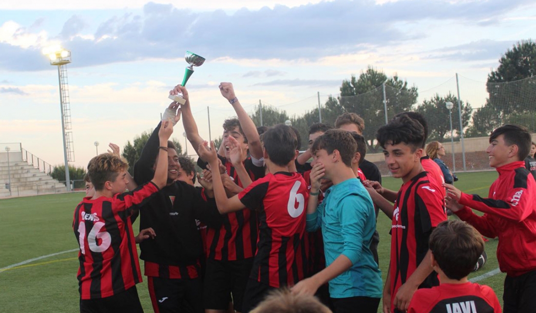 EDM Azuqueca gana en el primero de los cinco torneos de fútbol de cantera