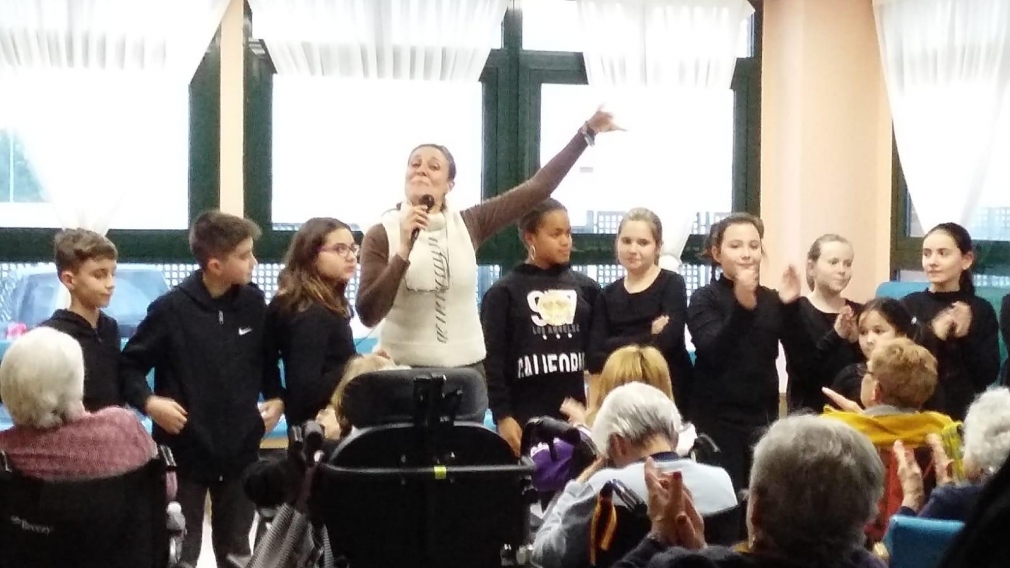 El Grupo de Teatro de niños de Quer interpreta sus &#039;Cosas de mamá&#039; en Cabanillas