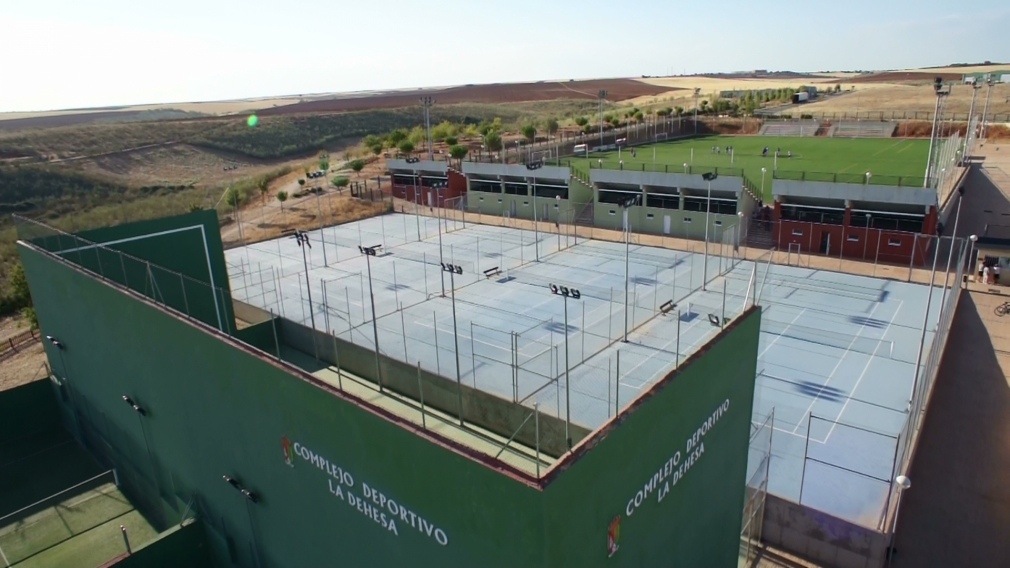 Focos LED para campo de fútbol y multicancha