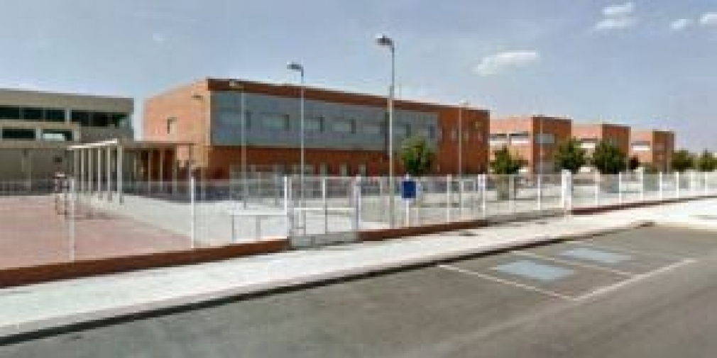 Información facilitada por el IES Carmen Burgos de Seguí – Alovera sobre el inicio de Curso