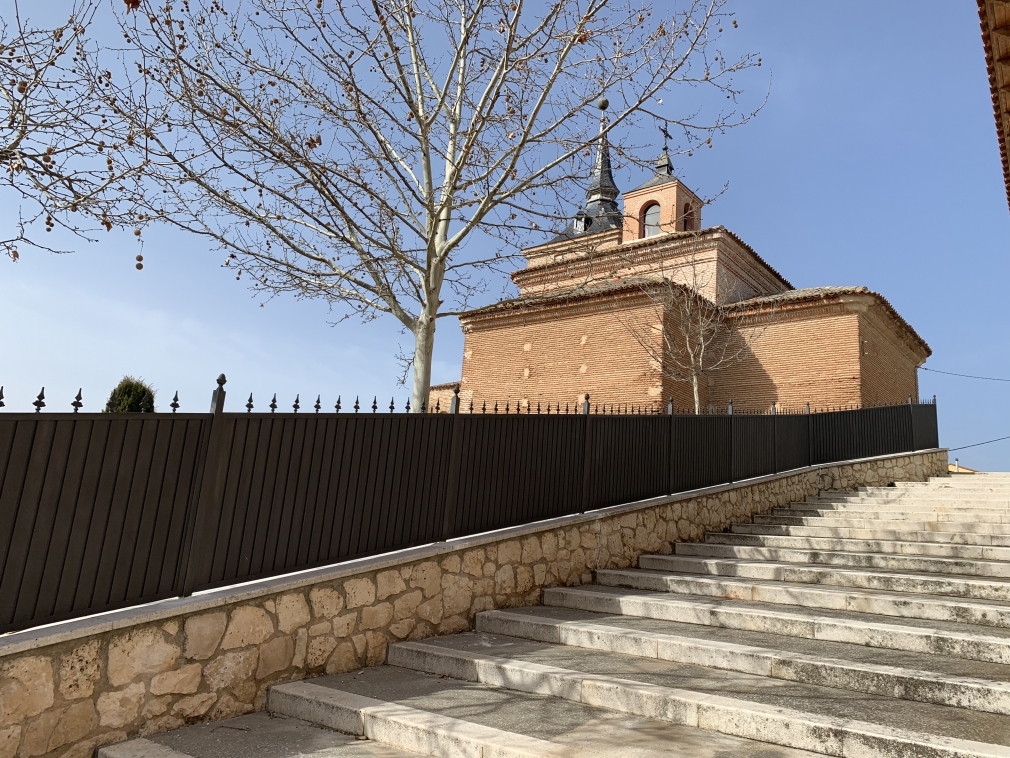 Terminan las obras en el entorno del cementerio