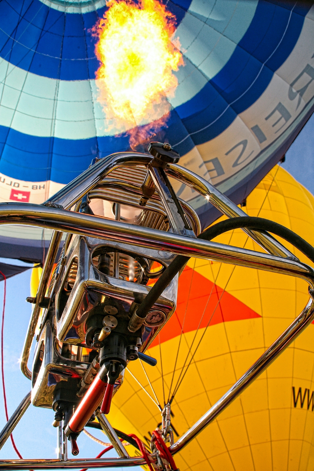 Este sábado, paseo aéreo en globo cautivo en Quer