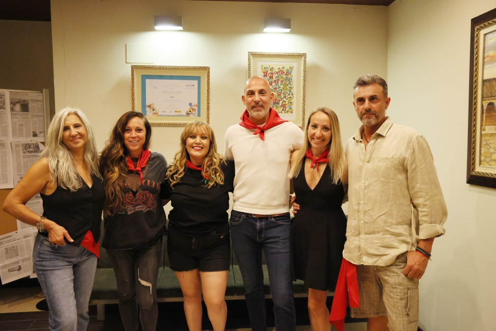 Un inicio de fiestas cercano y participativo en Quer