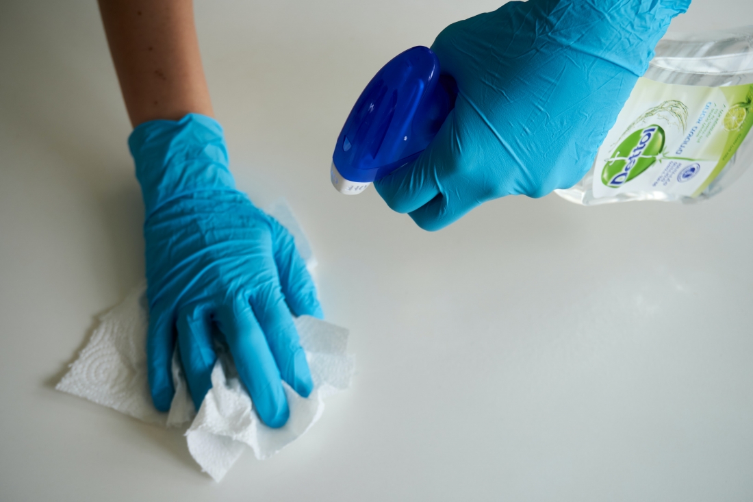 El Ayuntamiento contrata limpieza adicional para realizar desinfección diaria en el CEIP Villa de Quer