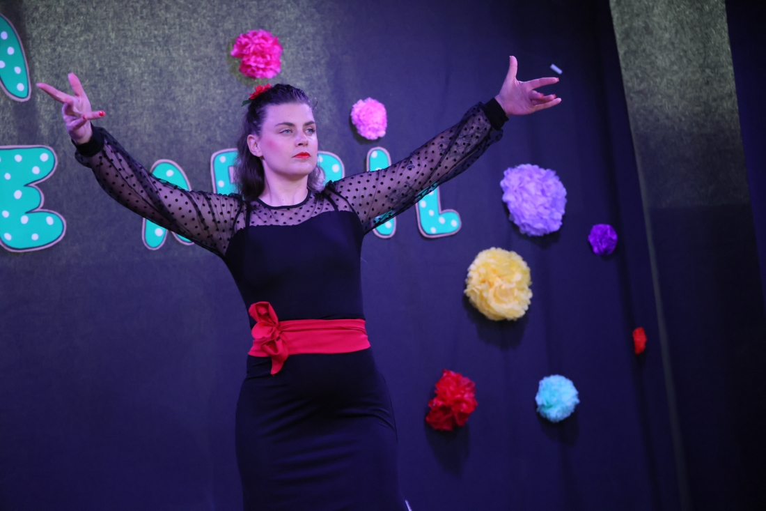 Quer celebra con entusiasmo su VI Feria de Abril, transformada en Feria de Mayo por la lluvia