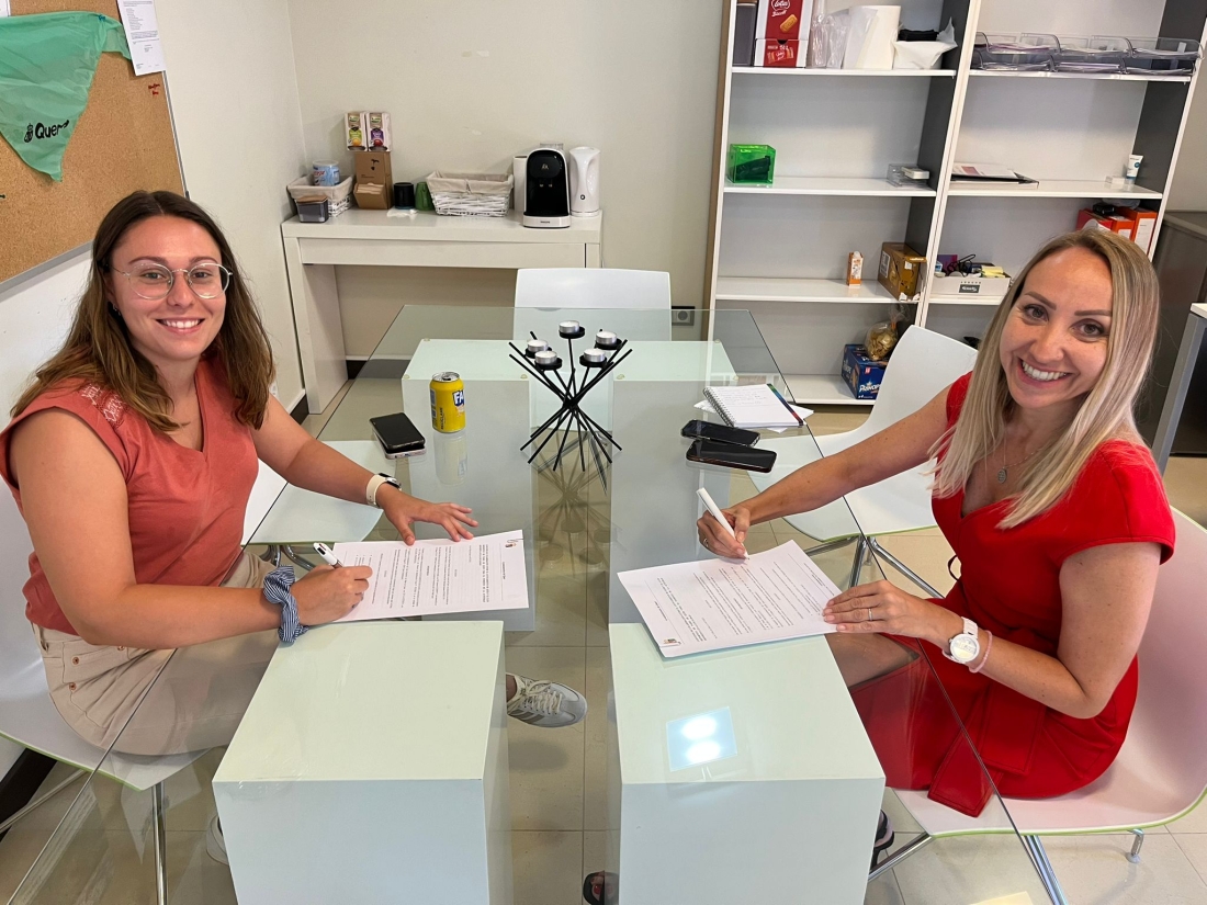 El Ayuntamiento y Club de Pádel de Quer renuevan su convenio de colaboración