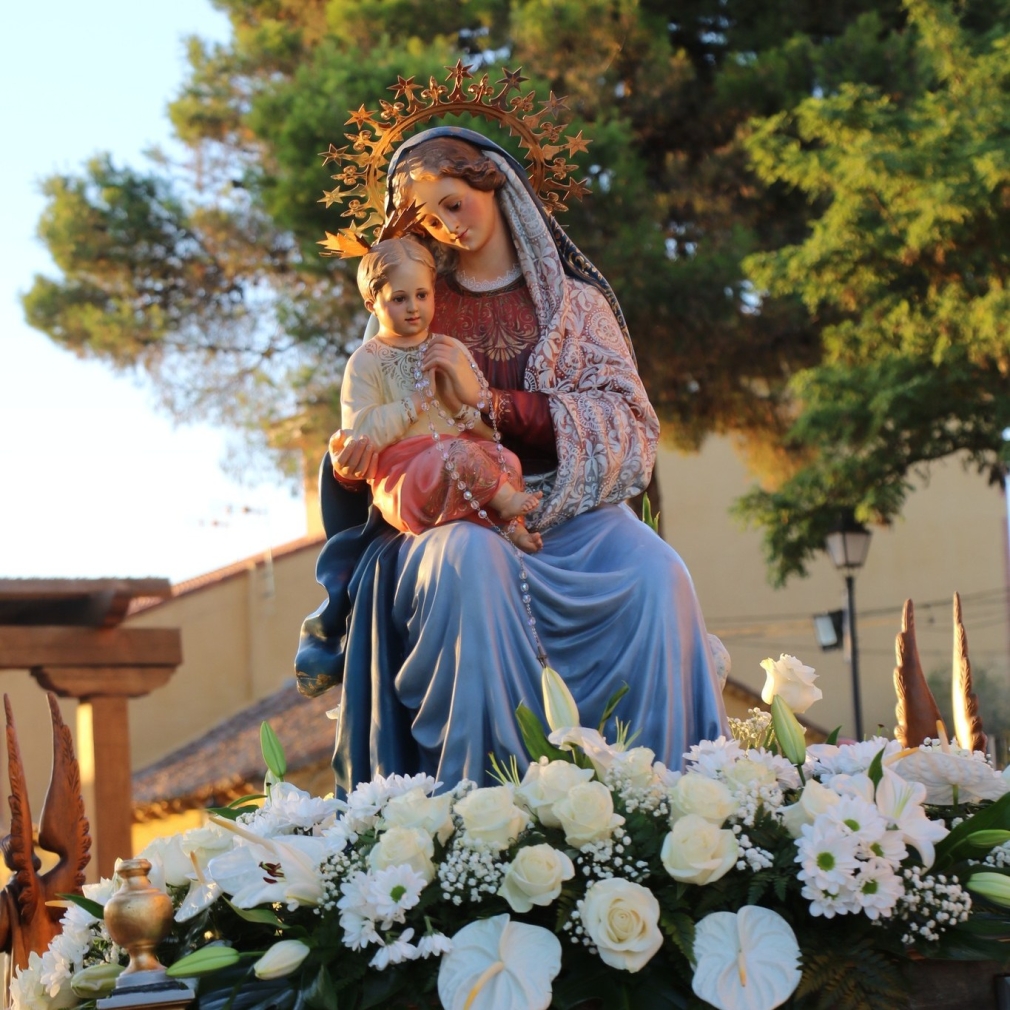 Cine y teatro acompañaron la sencilla celebración de la Virgen Blanca de Quer