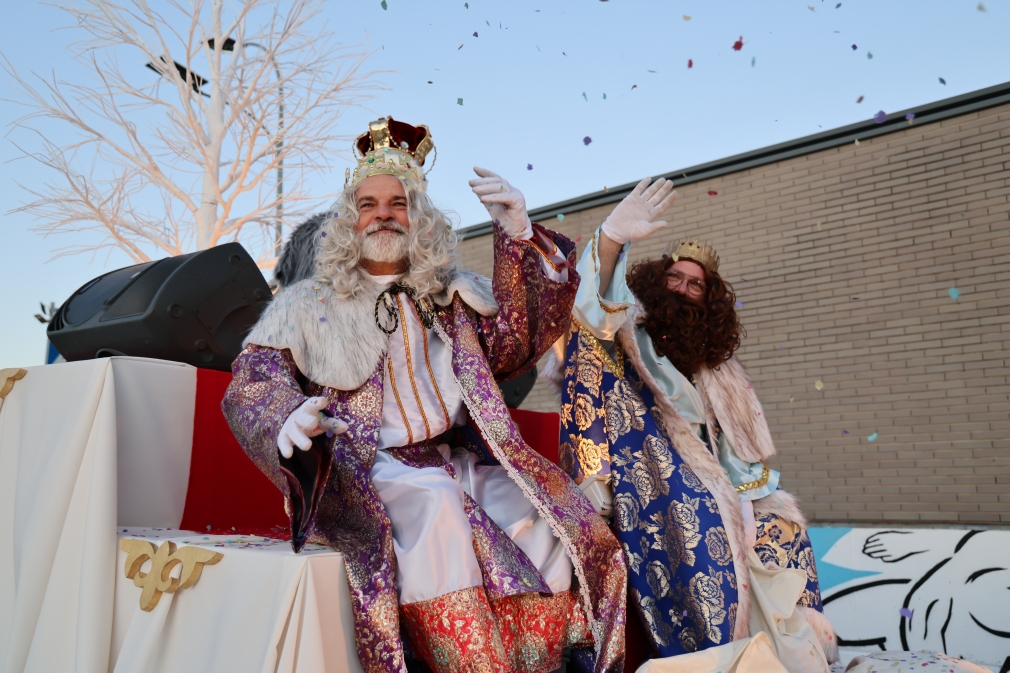 La ilusión hizo su último recorrido: Quer despide la Navidad con la llegada de los Reyes Magos