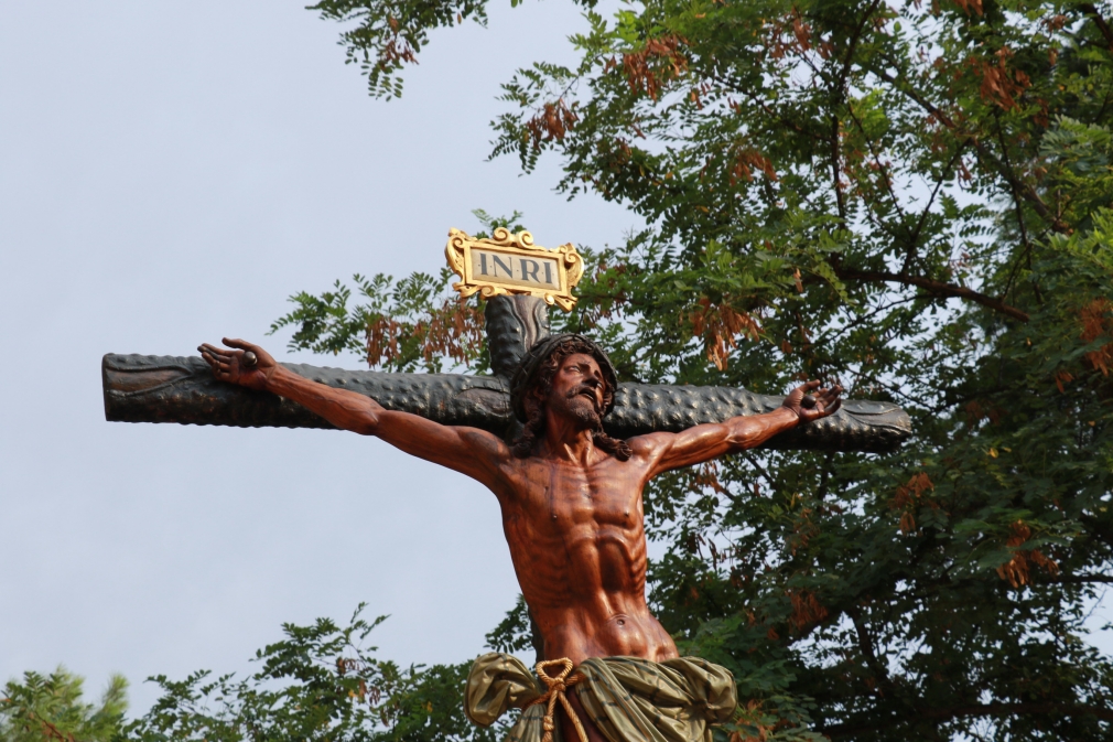 Brillante celebración del Día del Cristo en Quer