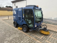 Nueva barredora industrial para las calles de Quer